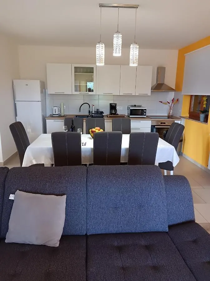 דירה לאבין Apartman Biba