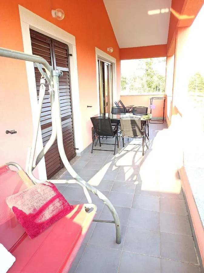 לאבין Apartman Biba דירה
