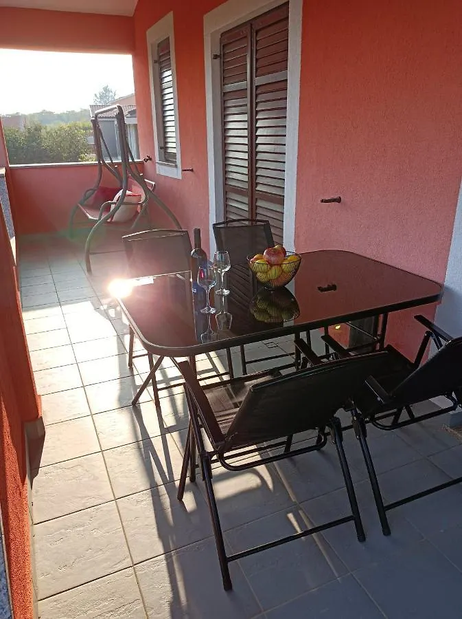 דירה לאבין Apartman Biba קרואטיה